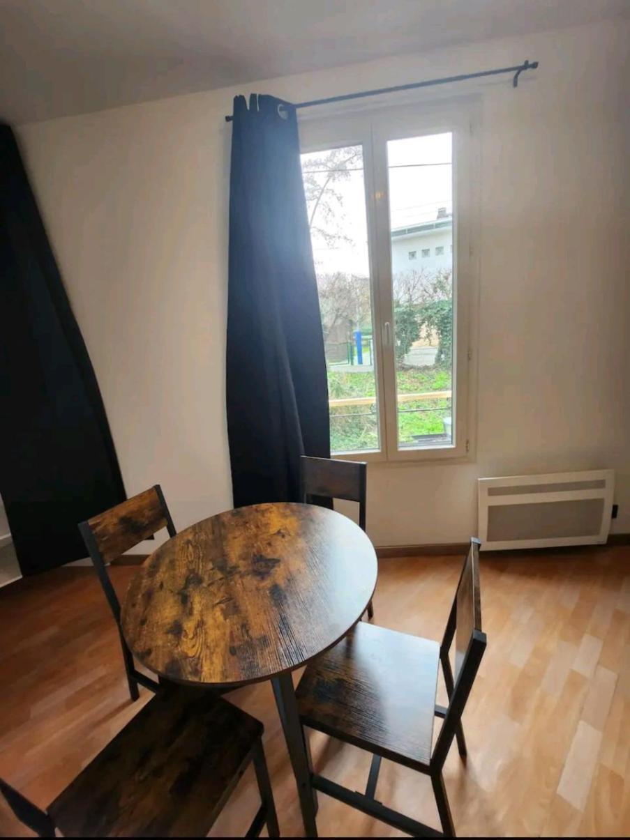 Tres Beau 2 Pieces A 400M De Paris Leilighet Gentilly Eksteriør bilde